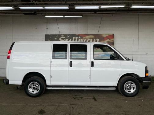 2024 GMC Savana 2500 Work Van