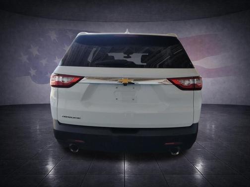 Summit White 2021 Chevrolet Traverse LS