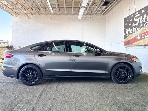 2020 Ford Fusion SE
