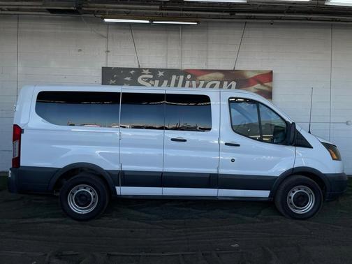 2017 Ford Transit-150 XL