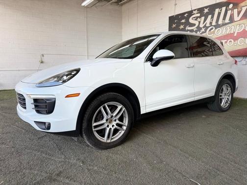 2017 Porsche Cayenne Platinum Edition