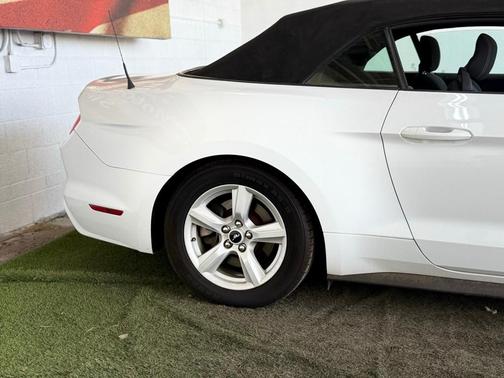 2015 Ford Mustang V6