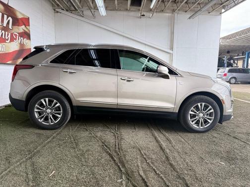2022 Cadillac XT5 Premium Luxury