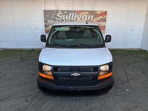 2017 Chevrolet Express 2500 LS