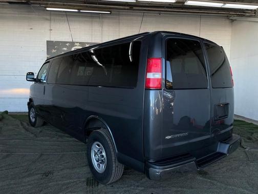 2017 Chevrolet Express 3500 LT