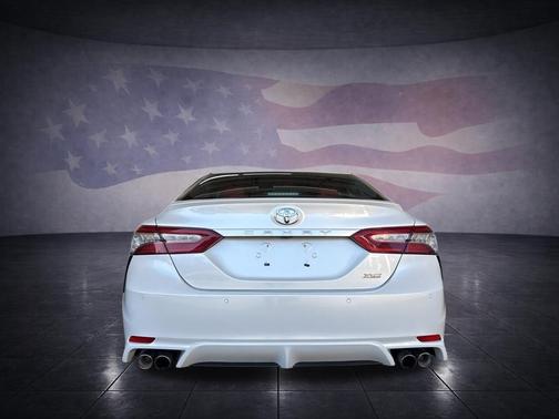 Pearl 2018 Toyota Camry XSE
