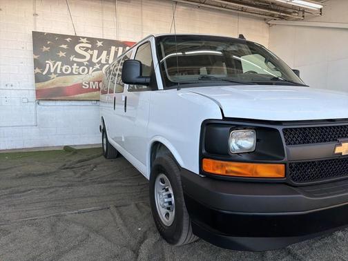 2017 Chevrolet Express 2500 LS