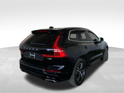 2018 Volvo XC60 T6 R-Design
