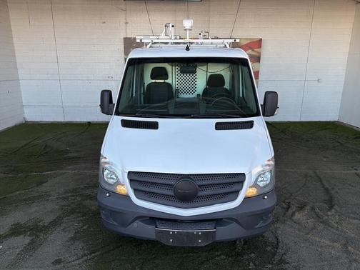 2014 Mercedes-Benz Sprinter 144 WB