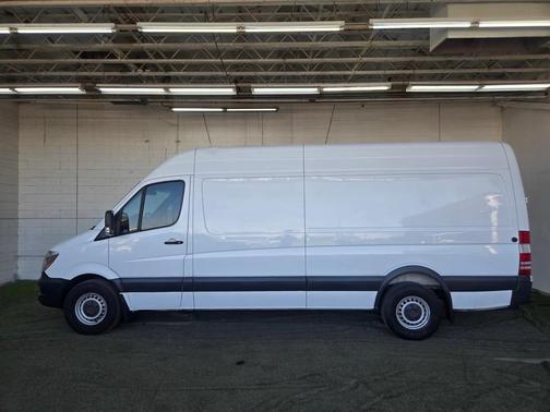 2017 Mercedes-Benz Sprinter 2500 170 WB