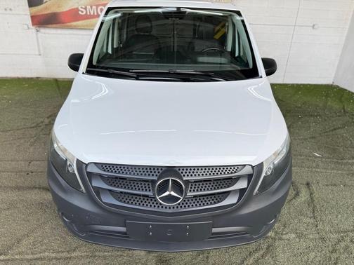 2018 Mercedes-Benz Metris Base