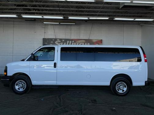 2023 Chevrolet Express 3500 LS