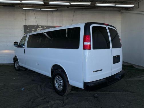 2023 Chevrolet Express 3500 LS