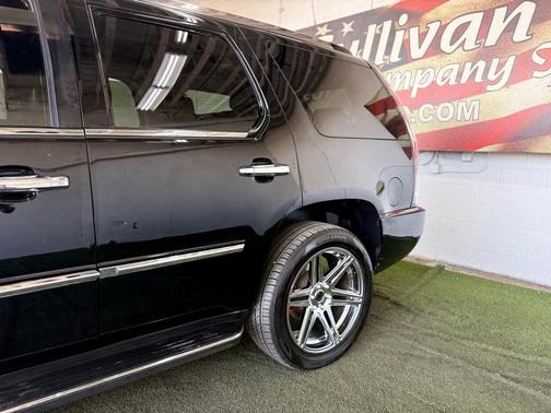 2011 Cadillac Escalade Luxury