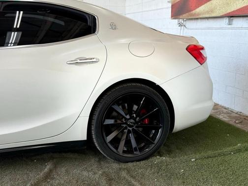 2018 Maserati Ghibli Base