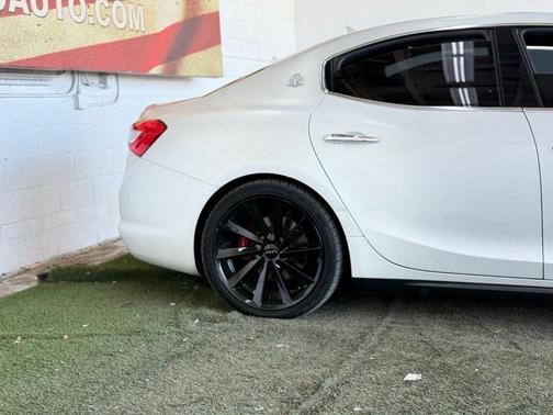 2018 Maserati Ghibli Base