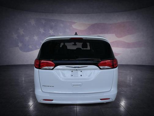 2018 Chrysler Pacifica L