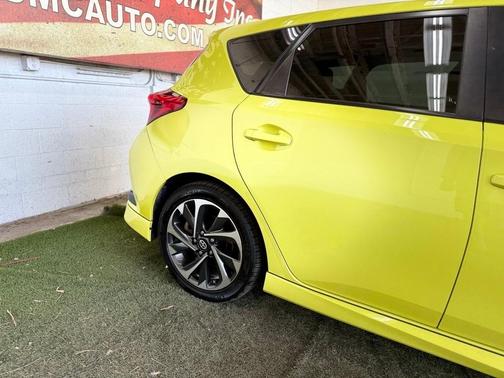 2016 Scion iM Base