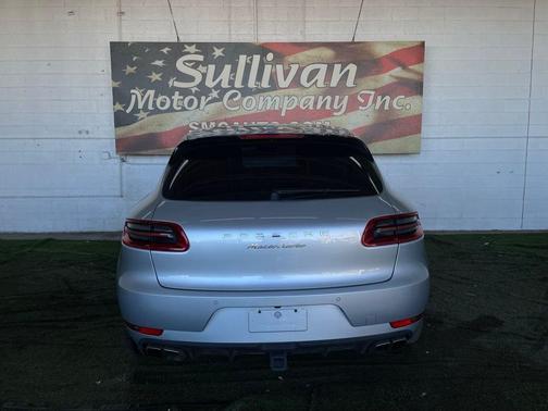 2016 Porsche Macan Turbo