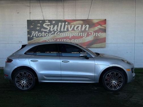 2016 Porsche Macan Turbo