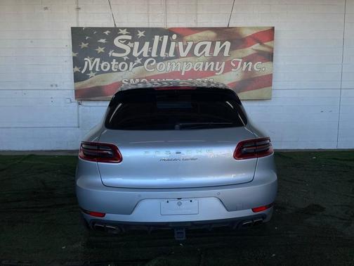 2016 Porsche Macan Turbo