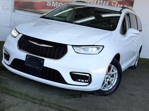 2022 Chrysler Pacifica Touring-L