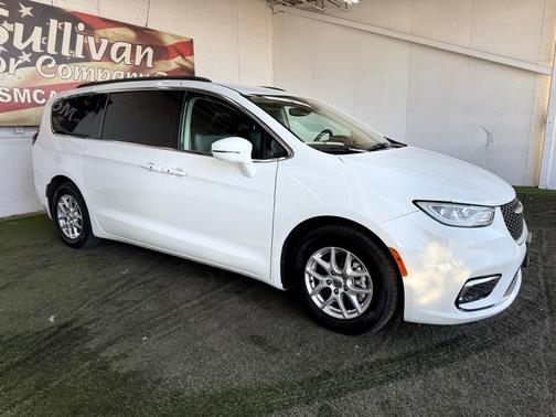 2022 Chrysler Pacifica Touring-L