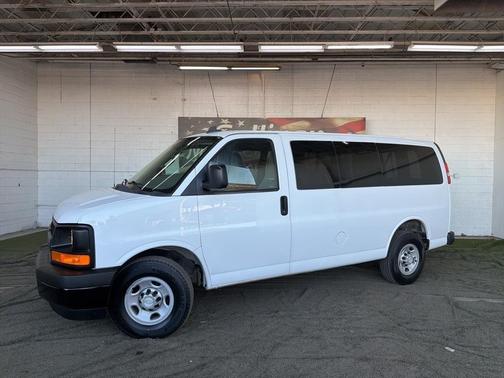 2017 Chevrolet Express 2500 LS