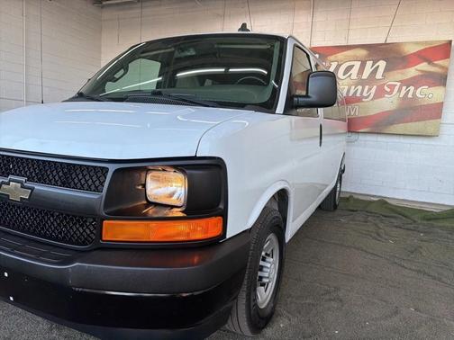 2017 Chevrolet Express 2500 LS