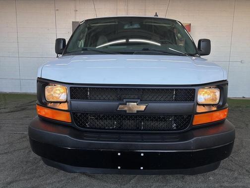 2017 Chevrolet Express 2500 LS