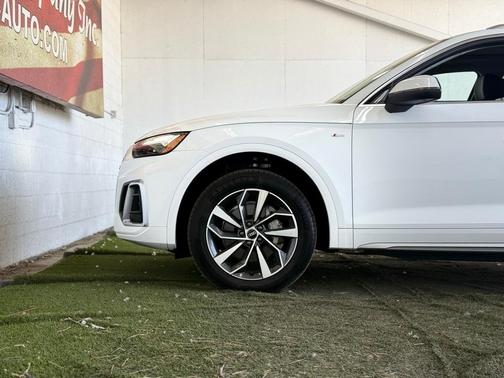2023 Audi Q5 45 S line quattro Premium