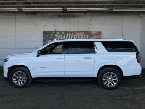 2023 Chevrolet Suburban Premier