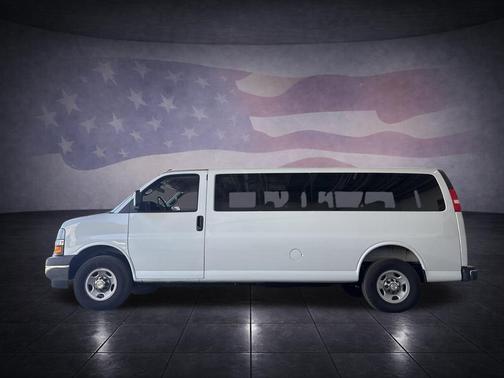 Summit White 2025 Chevrolet Express 3500 LT