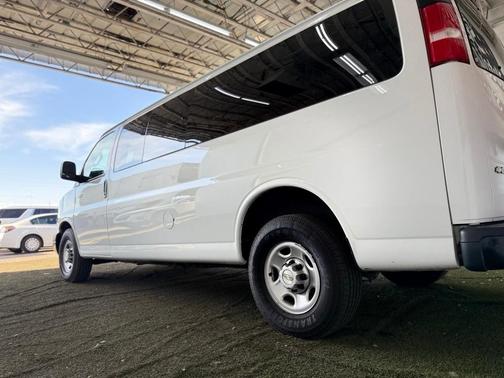 2020 Chevrolet Express 3500 LS