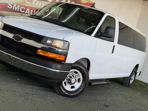 2019 Chevrolet Express 3500 LT