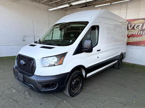 2022 Ford Transit-250 Base