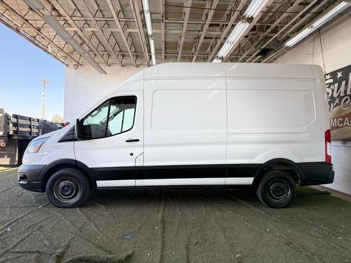 2022 Ford Transit-250 Base