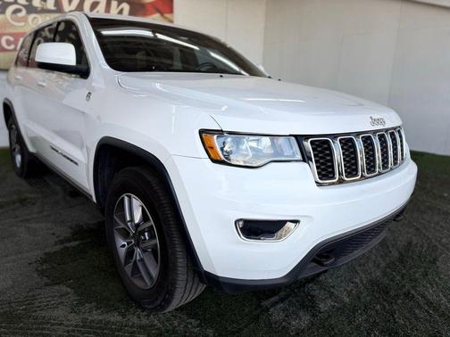 2020 Jeep Grand Cherokee Laredo