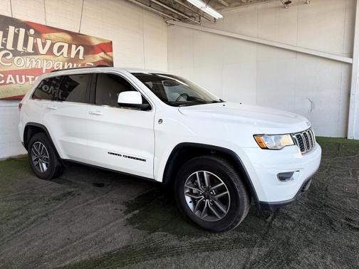 2020 Jeep Grand Cherokee Laredo