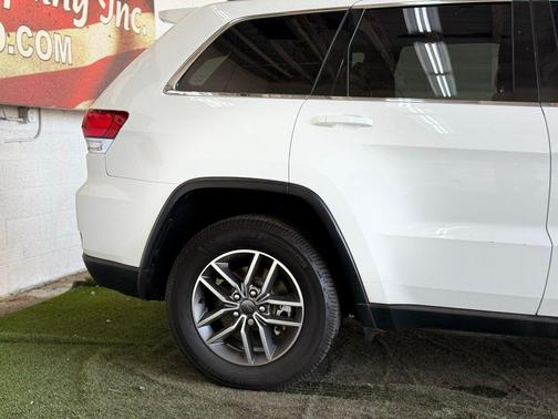 2020 Jeep Grand Cherokee Laredo