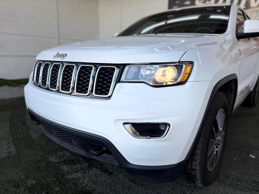 2020 Jeep Grand Cherokee Laredo