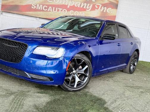 2020 Chrysler 300 Touring