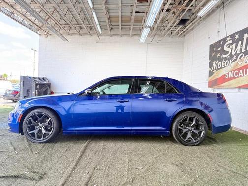 2020 Chrysler 300 Touring