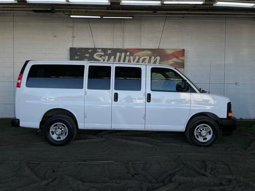 2017 Chevrolet Express 2500 LS