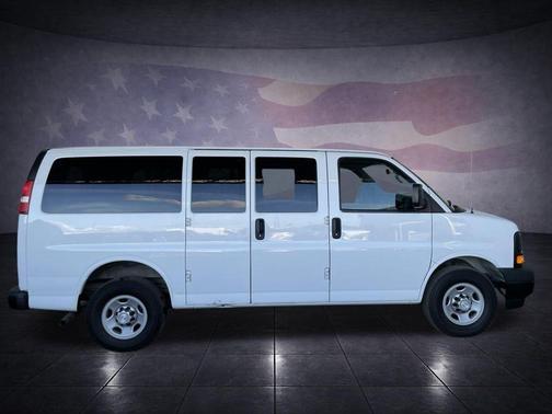 2017 Chevrolet Express 2500 LS