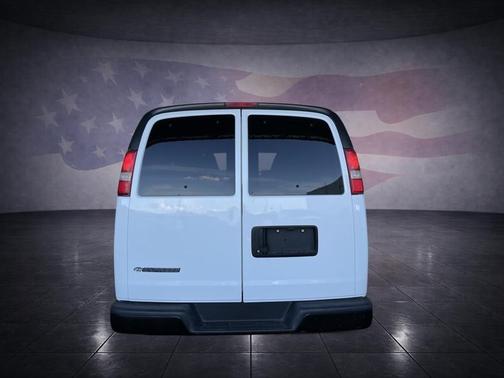 2017 Chevrolet Express 2500 LS