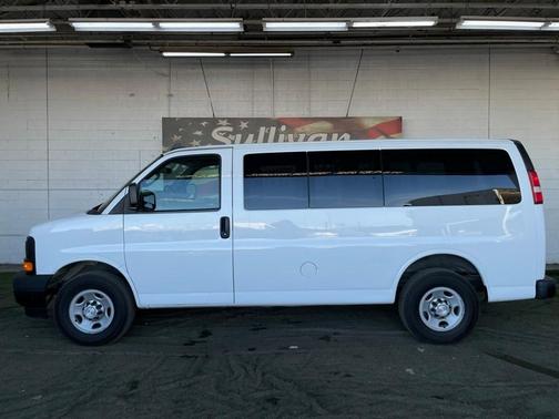 2017 Chevrolet Express 2500 LS