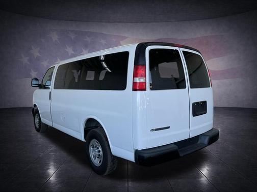 2017 Chevrolet Express 2500 LS