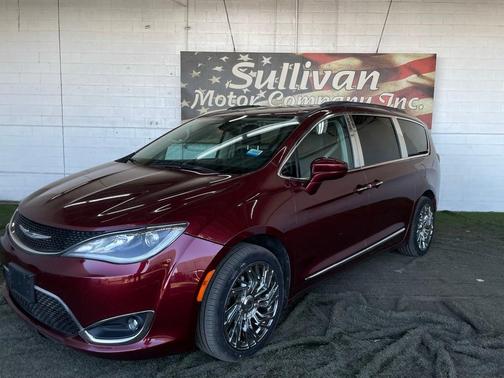 2017 Chrysler Pacifica Touring-L