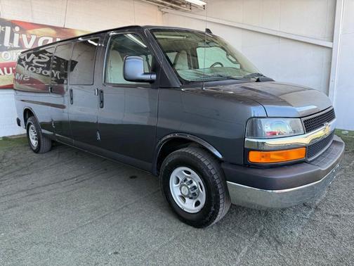 2016 Chevrolet Express 3500 LT